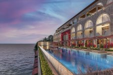 Explore Bali's Lifestyle & High-end Real Estate Market
